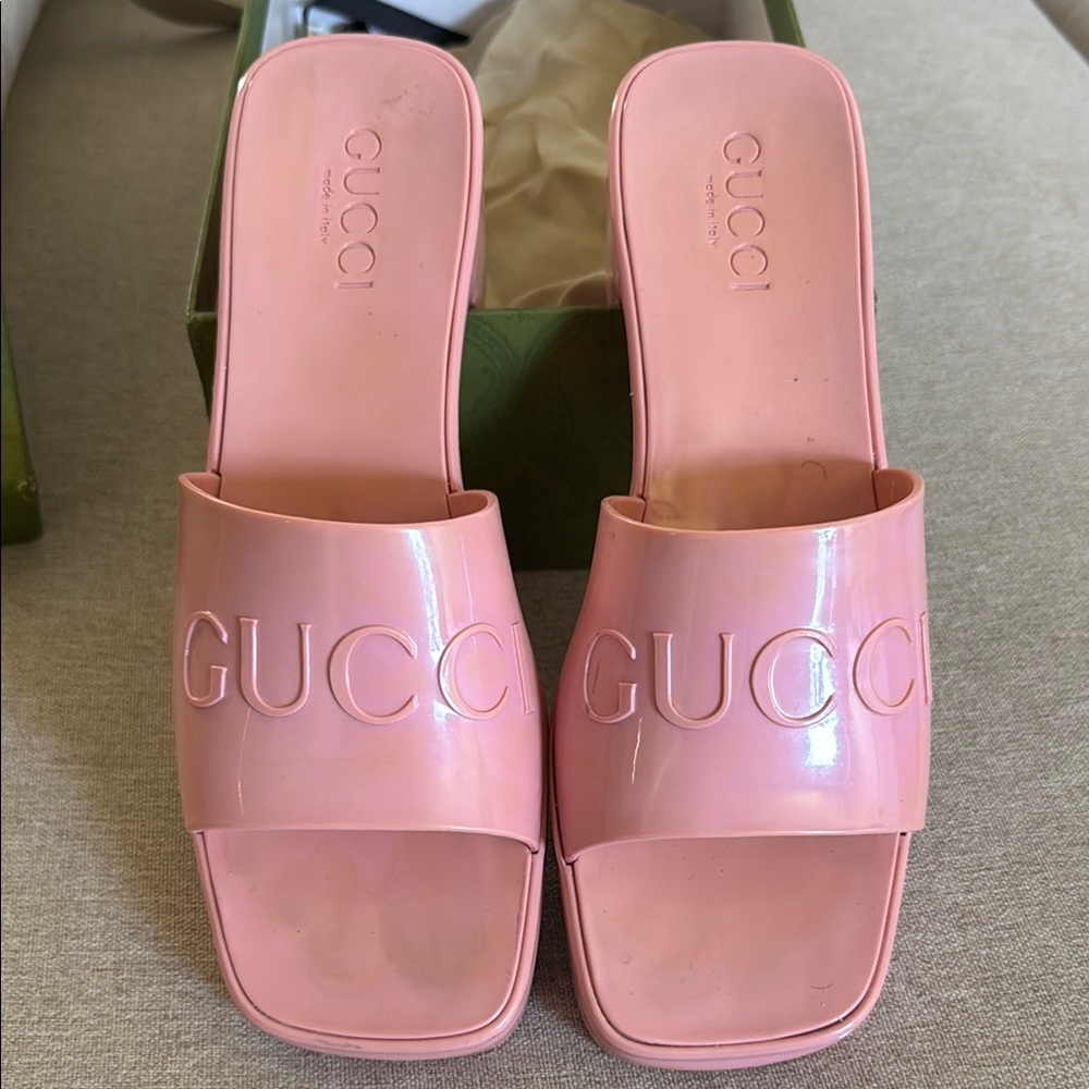 Gucci Pink Patent Slip-On Mule Sandals